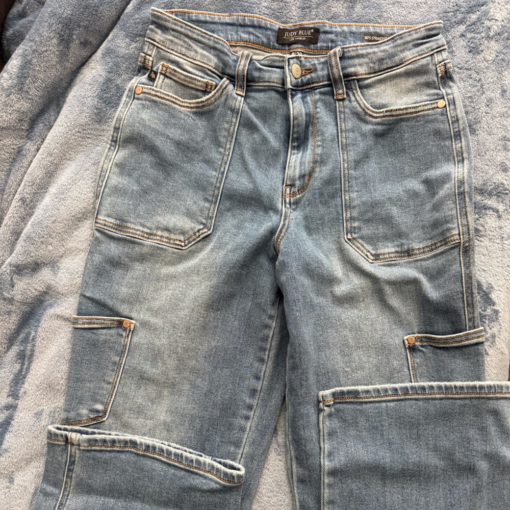 Judy Blue women’s Relaxed Light Blue Jeans carpenter style